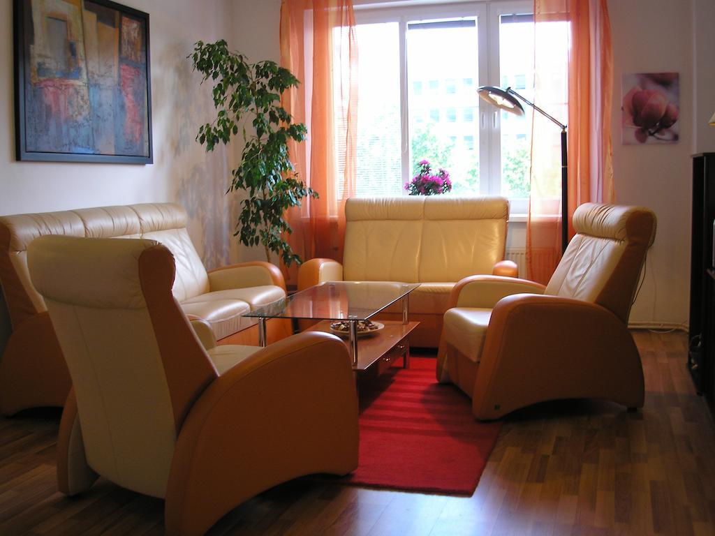 Apartment Accommodation Up To 17 Pressburg Exterior foto