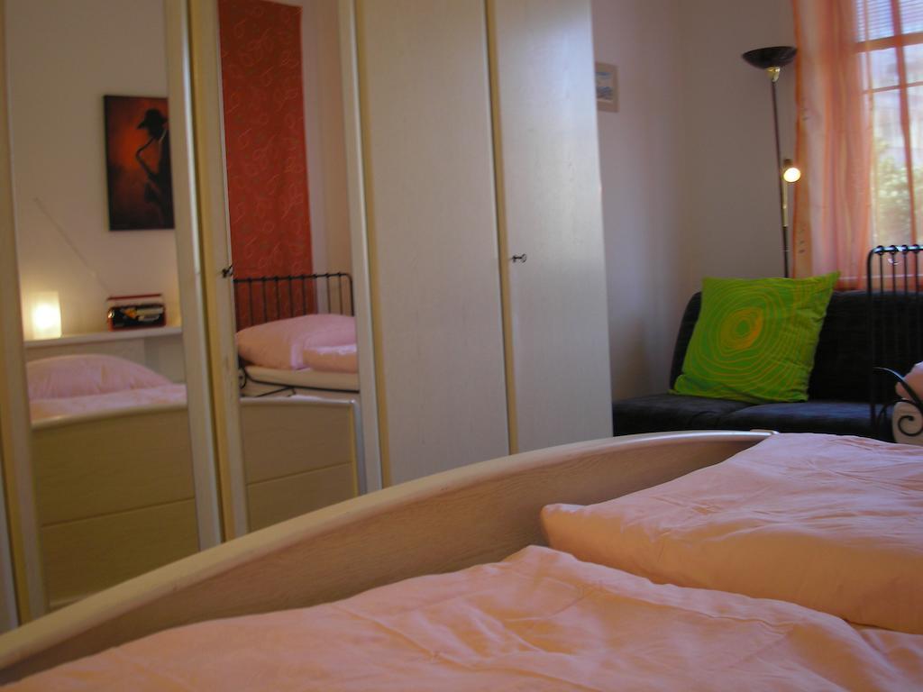 Apartment Accommodation Up To 17 Pressburg Exterior foto